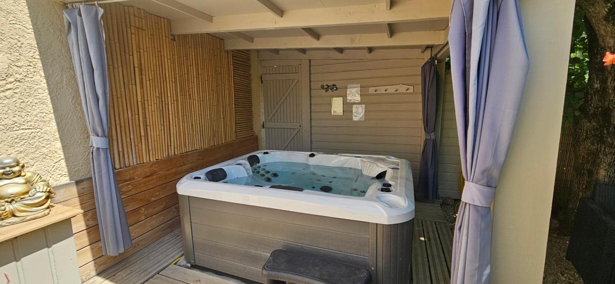 דראגיניאן Gite Lapaz/Jacuzzi Prive/Piscine מראה חיצוני תמונה